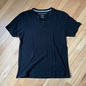 Banana Republic Men’s Sz L Black Henley T-Shirt